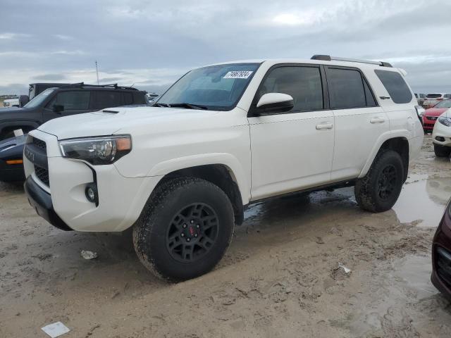 VIN JTEBU5JR8J5547640 2018 Toyota 4runner, Sr5/Sr5... no.1