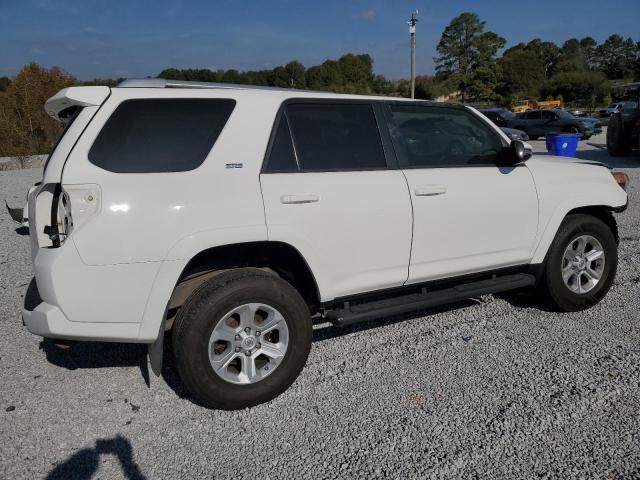 2018 TOYOTA 4RUNNER SR - JTEZU5JR0J5188105