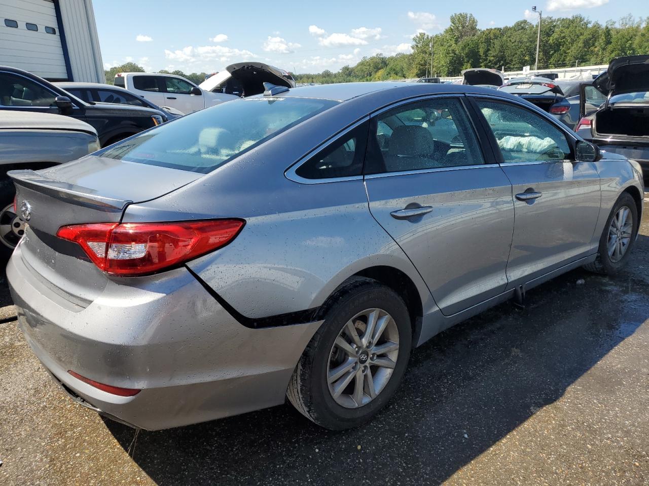 Lot #2974599455 2015 HYUNDAI SONATA SE