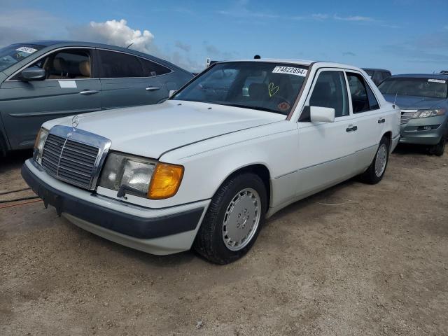 MERCEDES-BENZ 300 E 2.6 1990 white  gas WDBEA26D3LB156081 photo #1