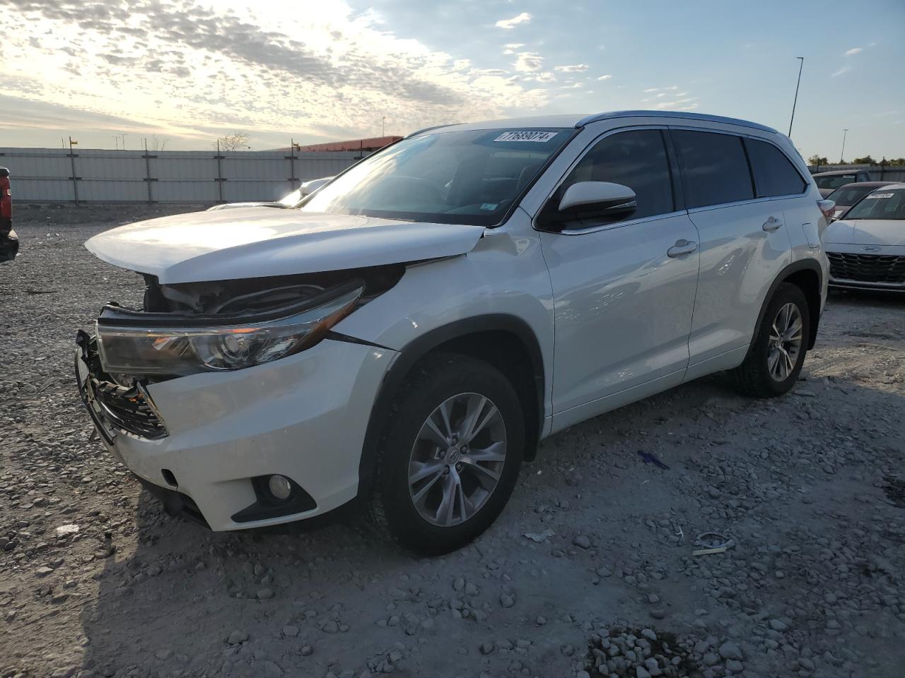 Lot #2964457277 2015 TOYOTA HIGHLANDER