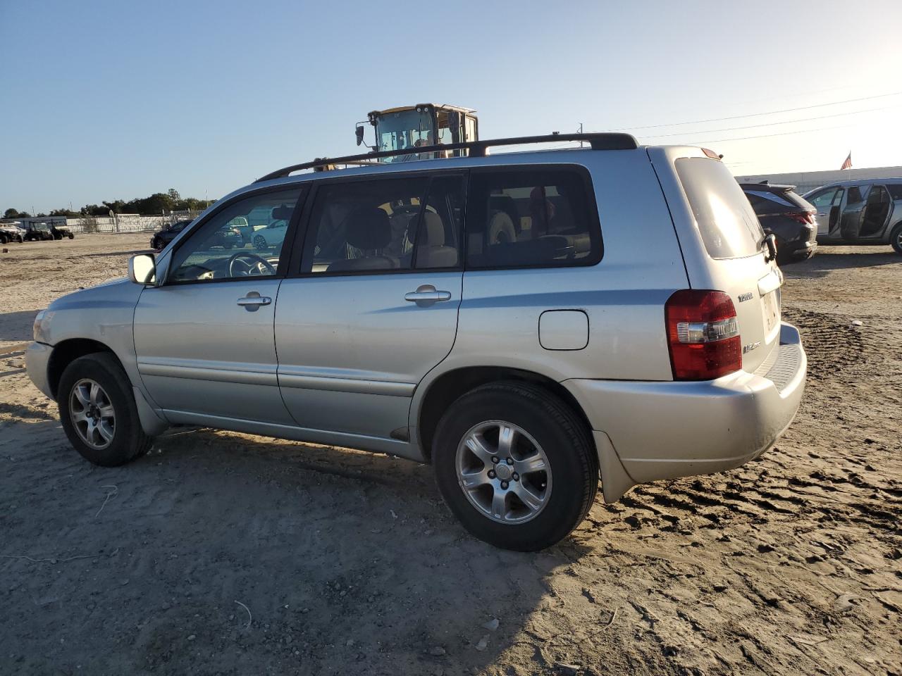 Lot #2940395163 2004 TOYOTA HIGHLANDER