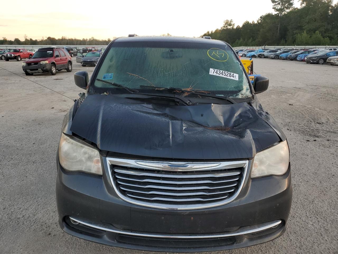 Lot #2991521880 2014 CHRYSLER TOWN & COU