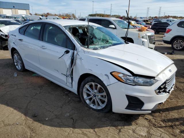 VIN 3FA6P0LU7KR167615 2019 Ford Fusion, SE no.4