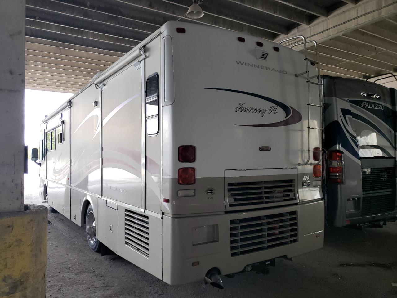 Lot #2945555213 2003 WINNEBAGO JOURNEY DL