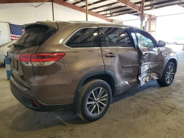 VIN 5TDJZRFH1HS437493 2017 Toyota Highlander, SE no.3