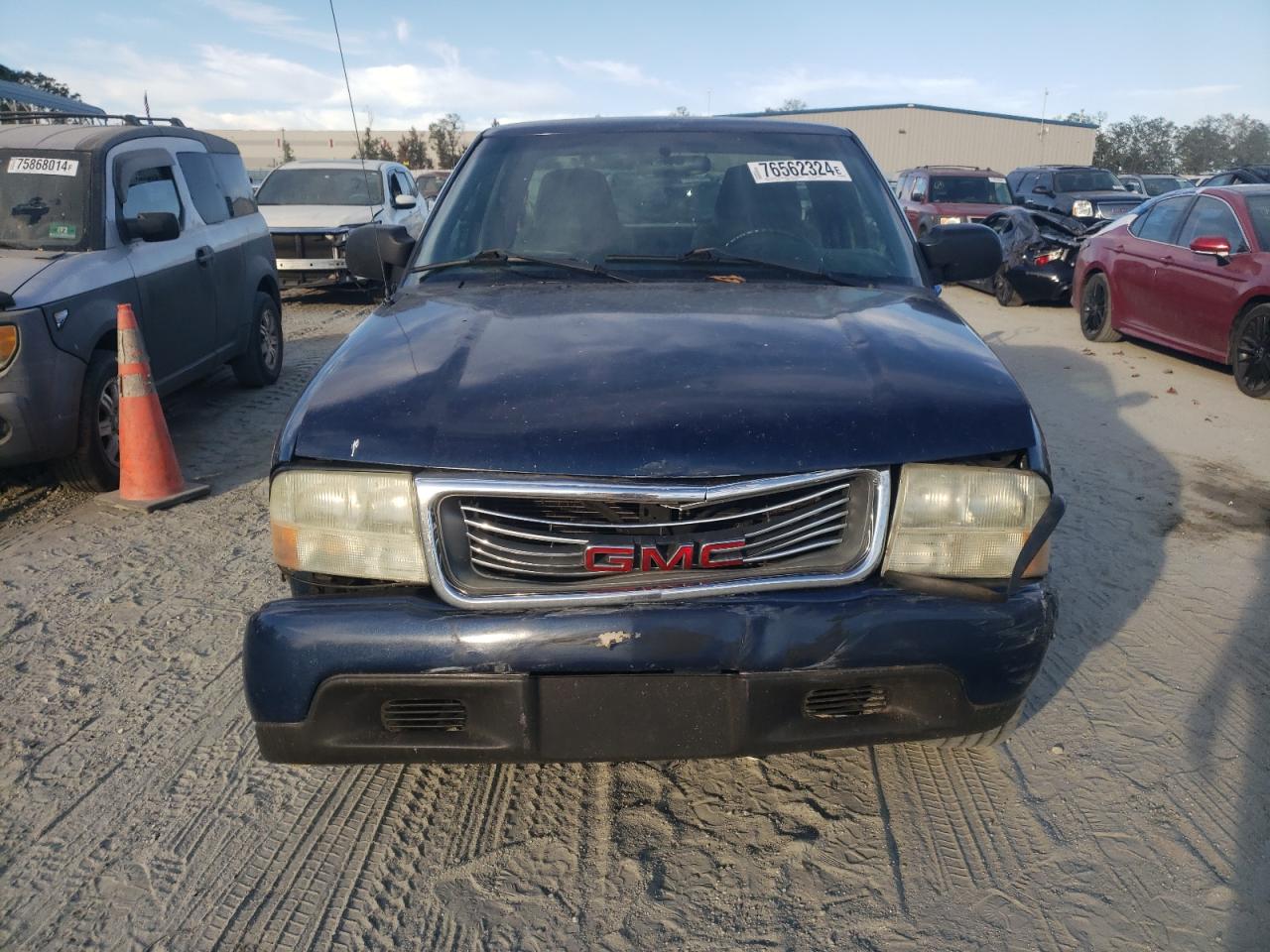 Lot #2994198264 2002 GMC SONOMA