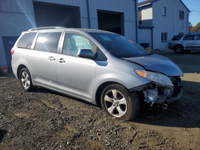 2016 TOYOTA SIENNA LE - 5TDKK3DC9GS738993