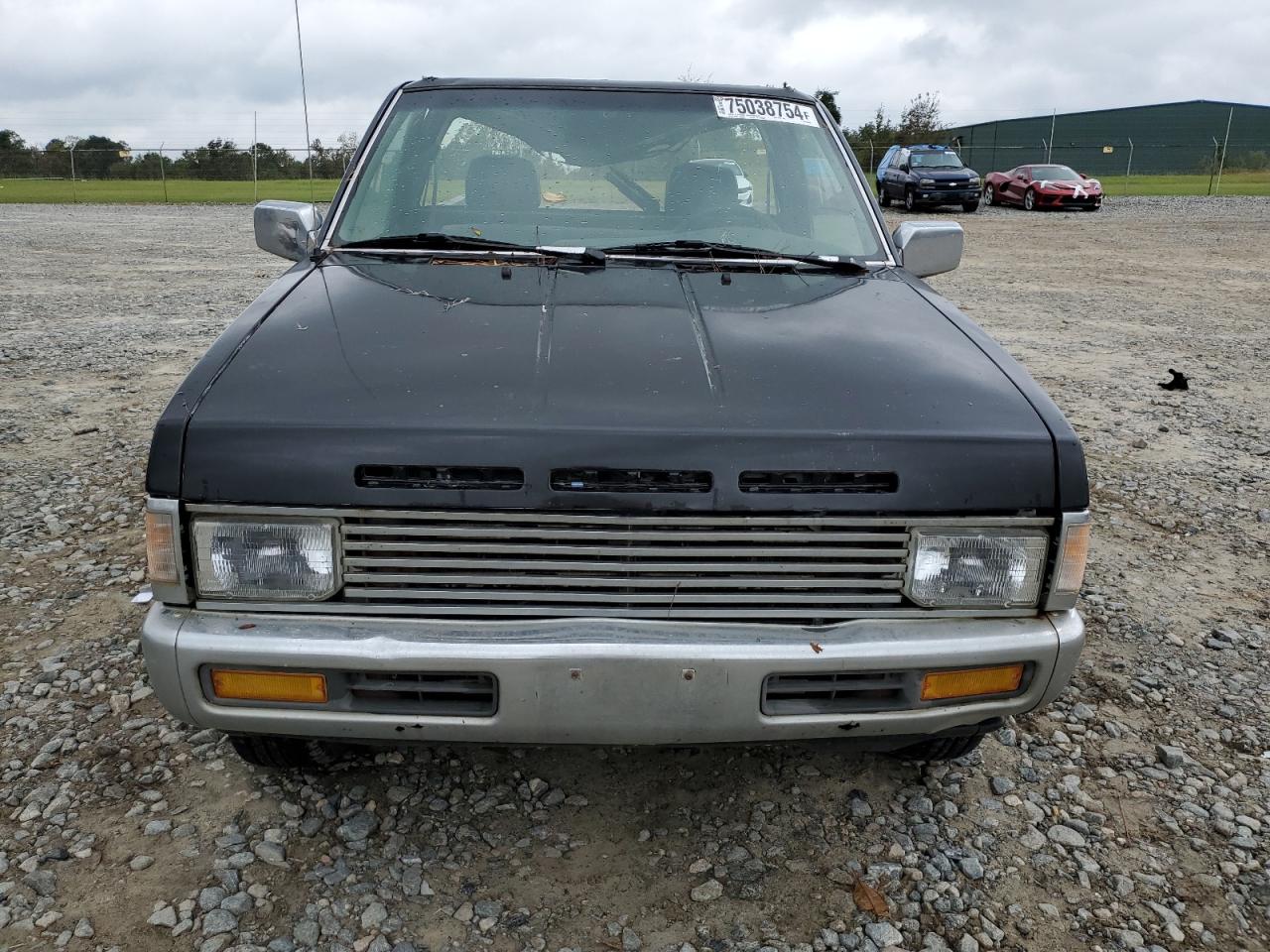 Lot #2935937896 1995 NISSAN TRUCK E/XE