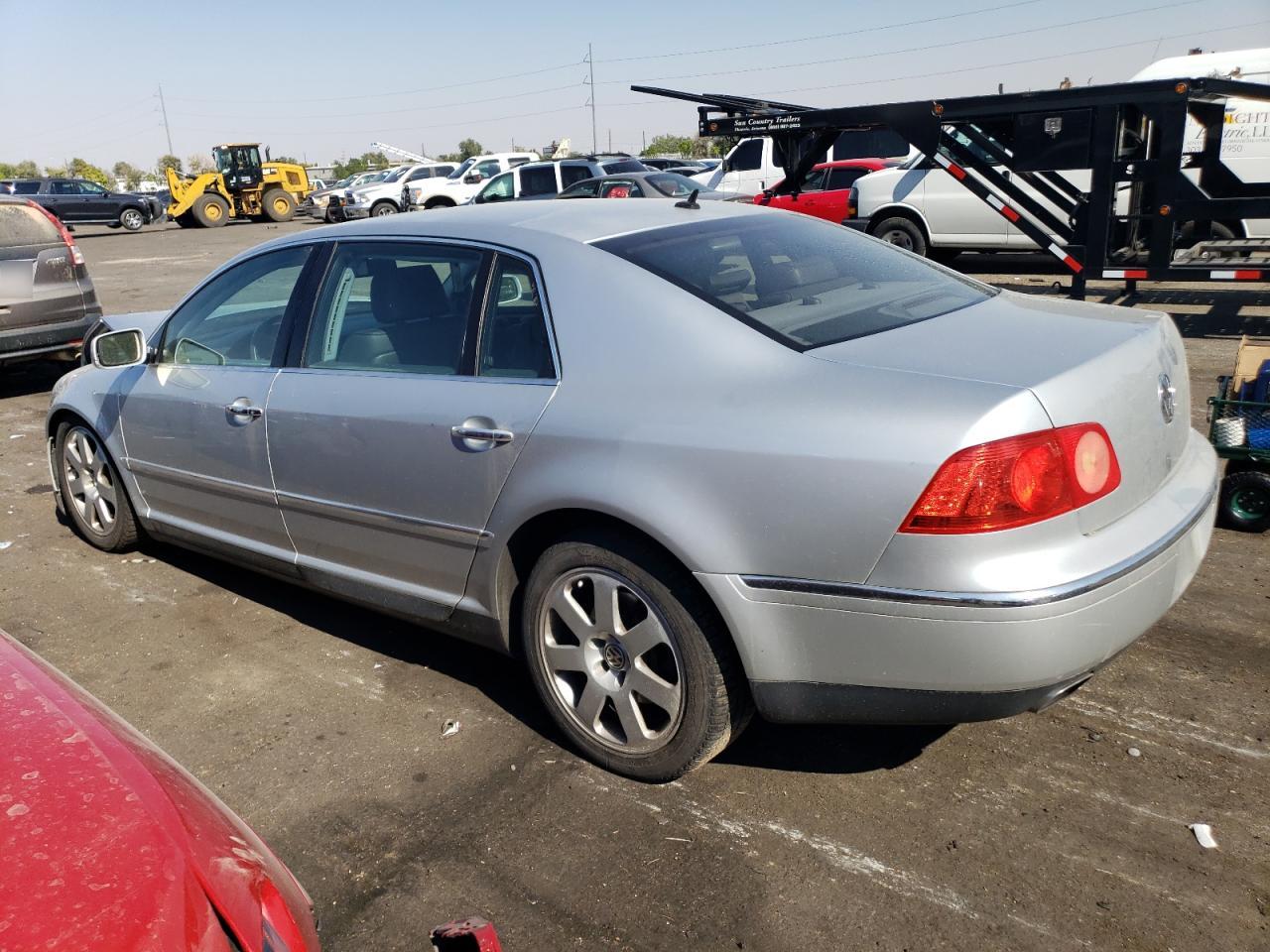 Lot #2909965072 2004 VOLKSWAGEN PHAETON 4.