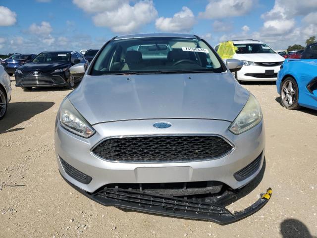 VIN 1FADP3F2XHL202223 2017 Ford Focus, SE no.5