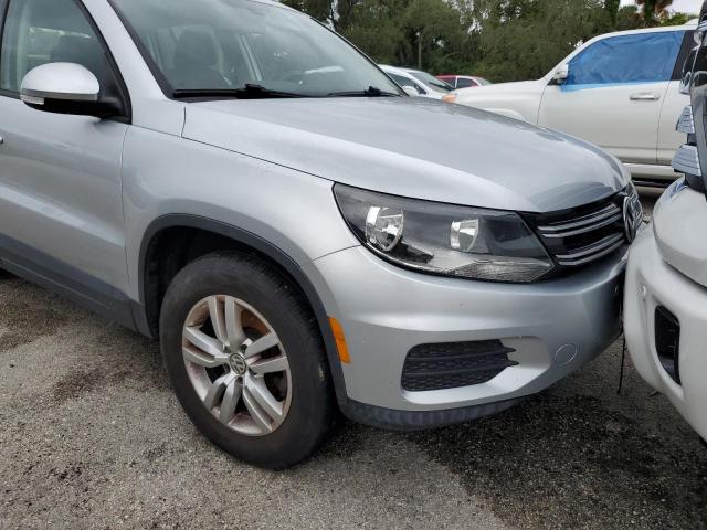 VIN WVGBV7AX9HK022010 2017 Volkswagen Tiguan, S no.5