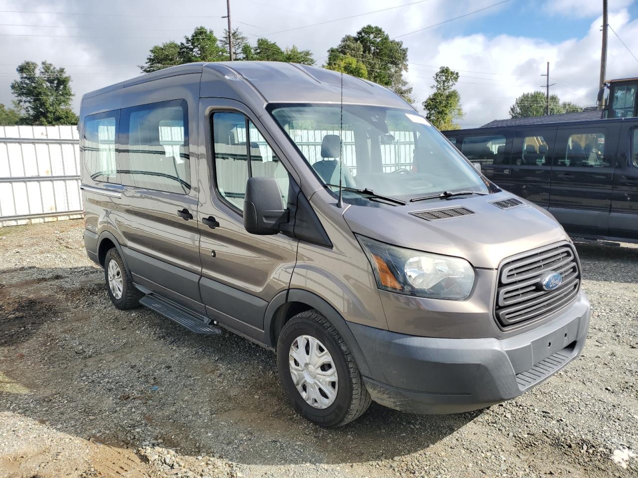 Ford Transit 2016 150