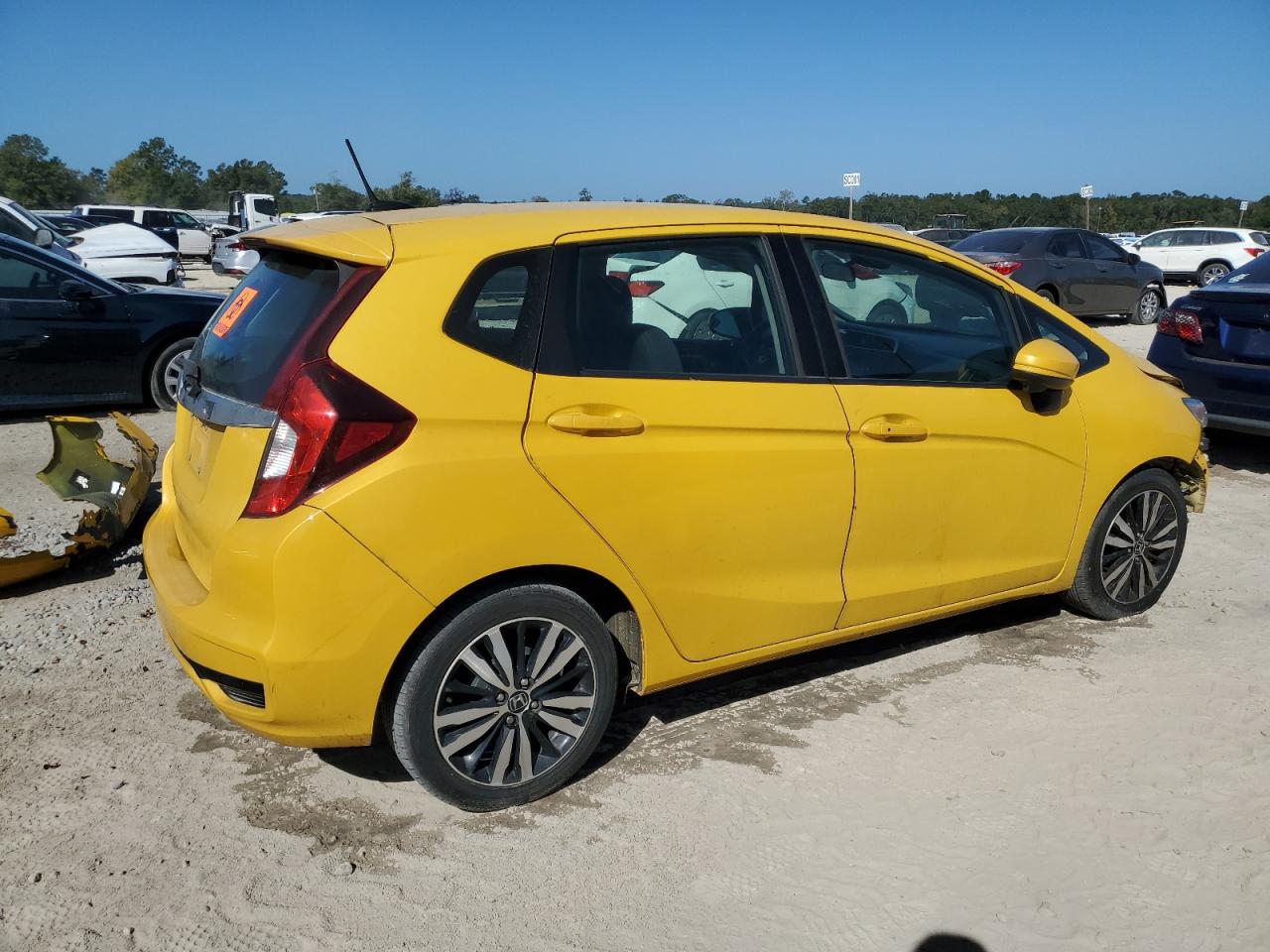 Lot #2921365831 2018 HONDA FIT EX