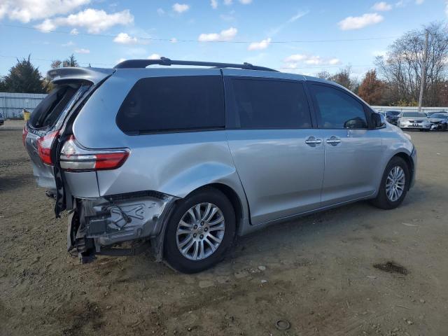 2015 TOYOTA SIENNA XLE - 5TDYK3DC2FS574477