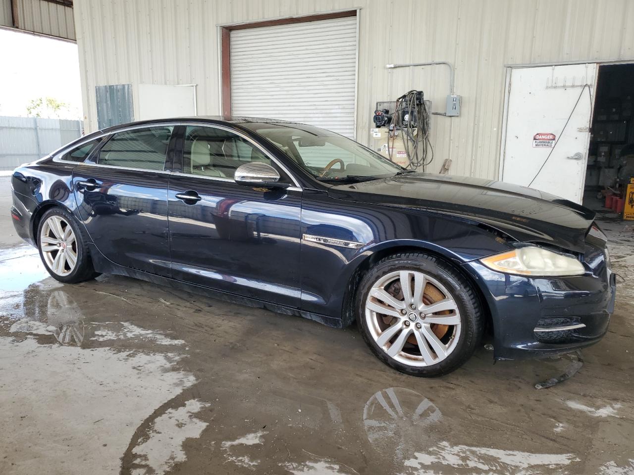 Lot #3038094201 2012 JAGUAR XJL