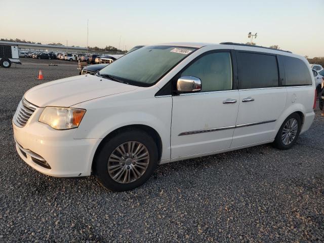 VIN 2C4RC1CG1DR614869 2013 Chrysler Town and Countr... no.1