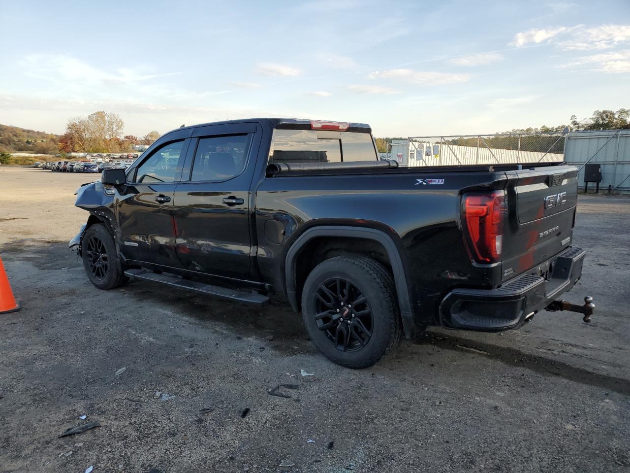 Lot #2977071621 2020 GMC SIERRA K15