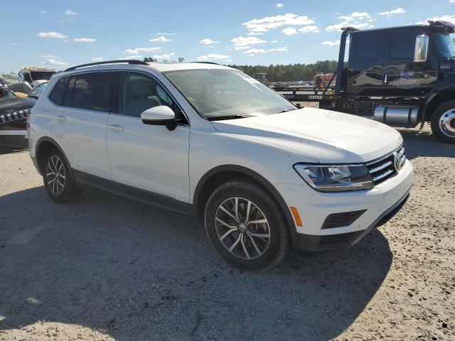 2018 VOLKSWAGEN TIGUAN SE - 3VV3B7AX4JM196679