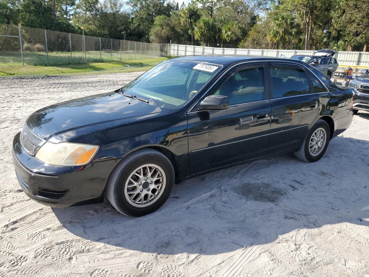 Lot #2933504728 2000 TOYOTA AVALON XL