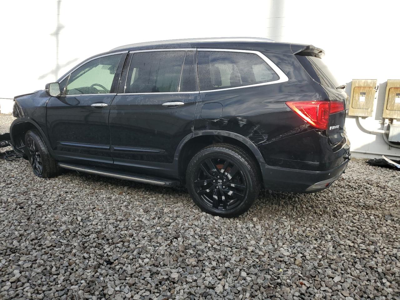 Lot #3036944757 2017 HONDA PILOT TOUR