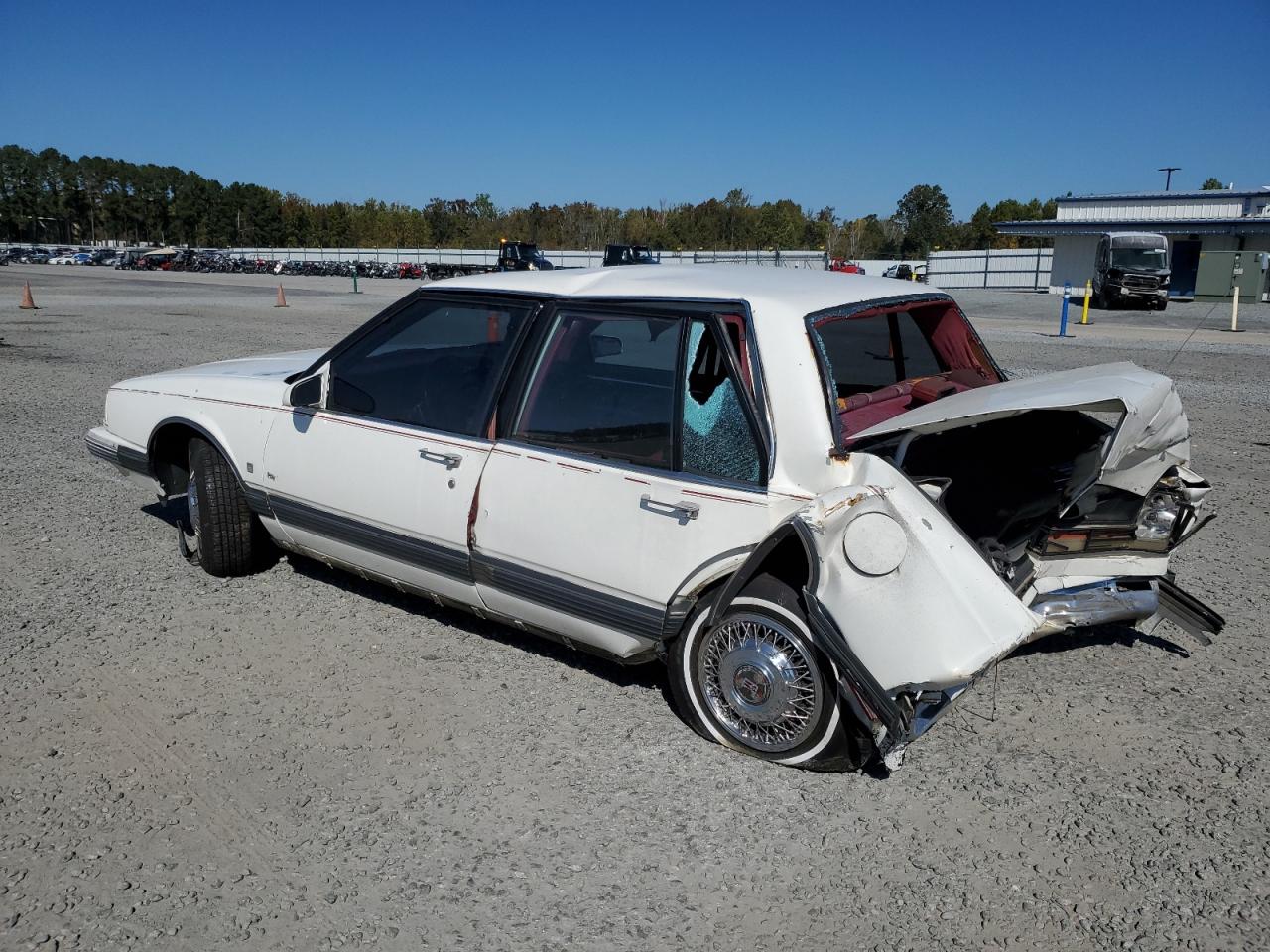 Lot #2976862256 1990 OLDSMOBILE DELTA 88 R