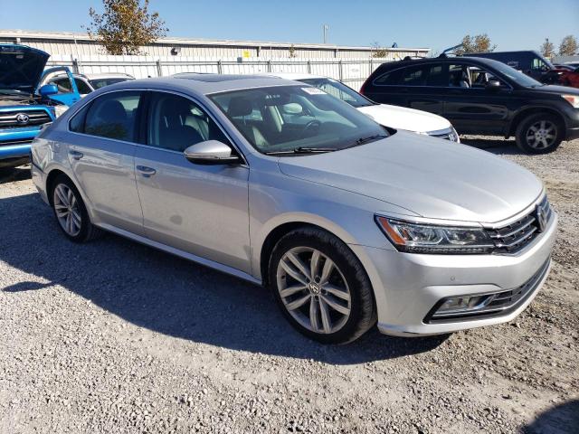 2018 VOLKSWAGEN PASSAT SE - 1VWBA7A36JC051930