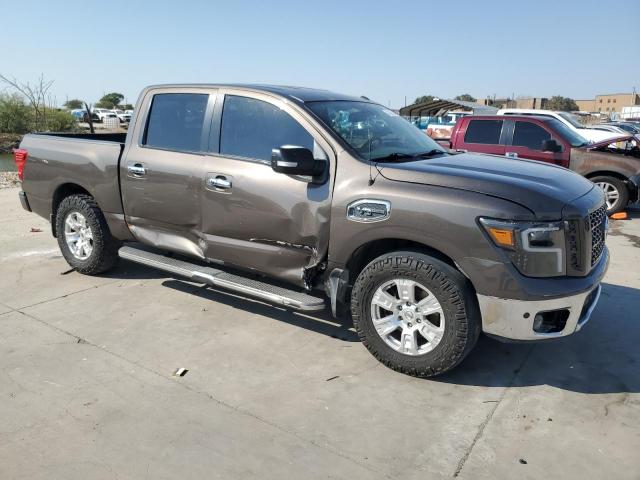 VIN 1N6AA1E65HN502292 2017 Nissan Titan, SV no.4