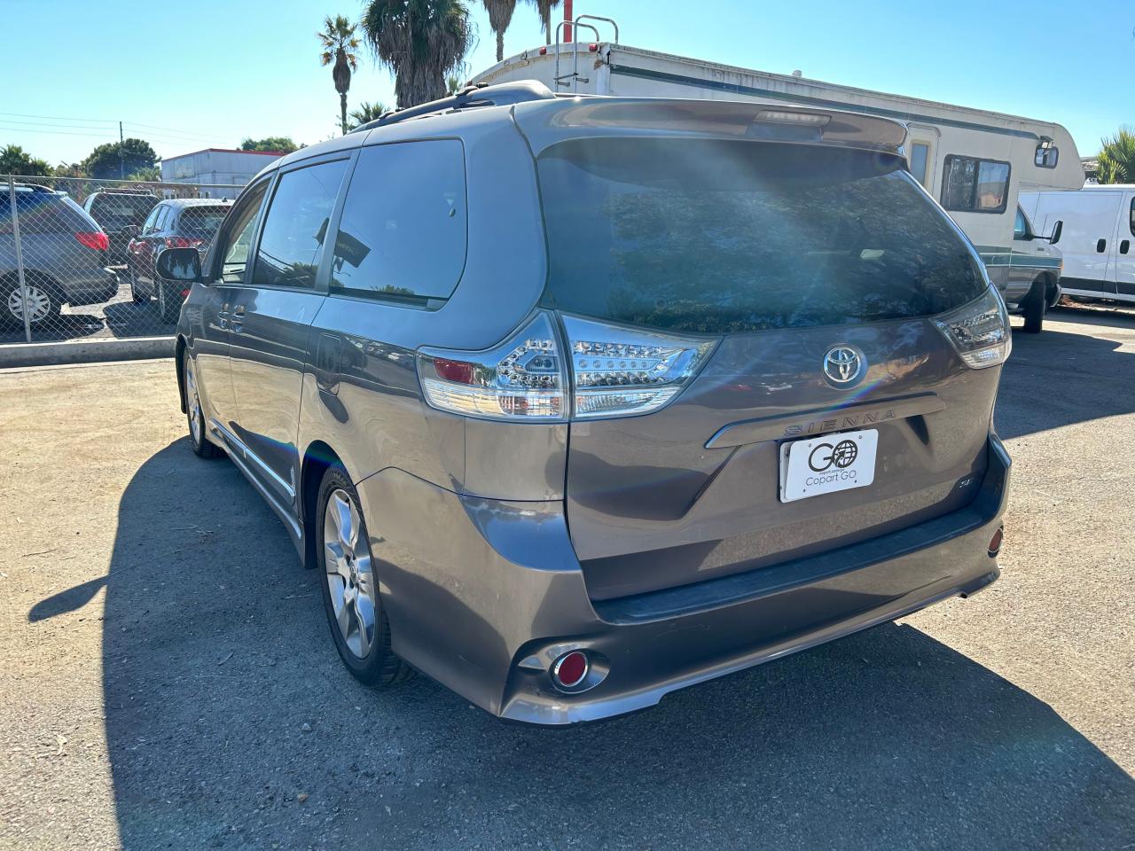 Lot #2945166719 2012 TOYOTA SIENNA SPO