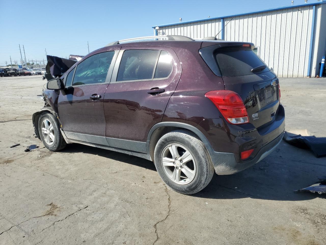 Lot #2947923090 2021 CHEVROLET TRAX 1LT