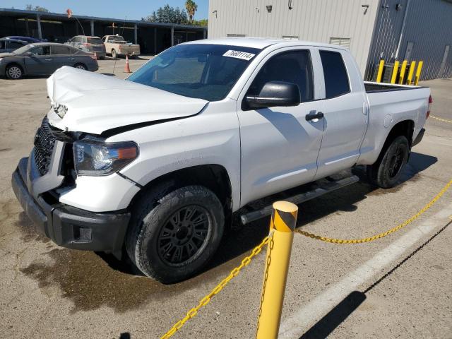 VIN 5TFRM5F13JX124958 2018 TOYOTA TUNDRA no.1