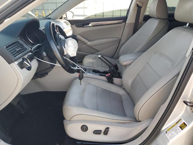 2017 VOLKSWAGEN PASSAT SE - 1VWBT7A38HC069642
