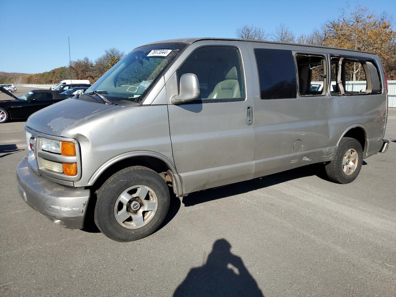 Lot #2935084261 2002 GMC SAVANA G15