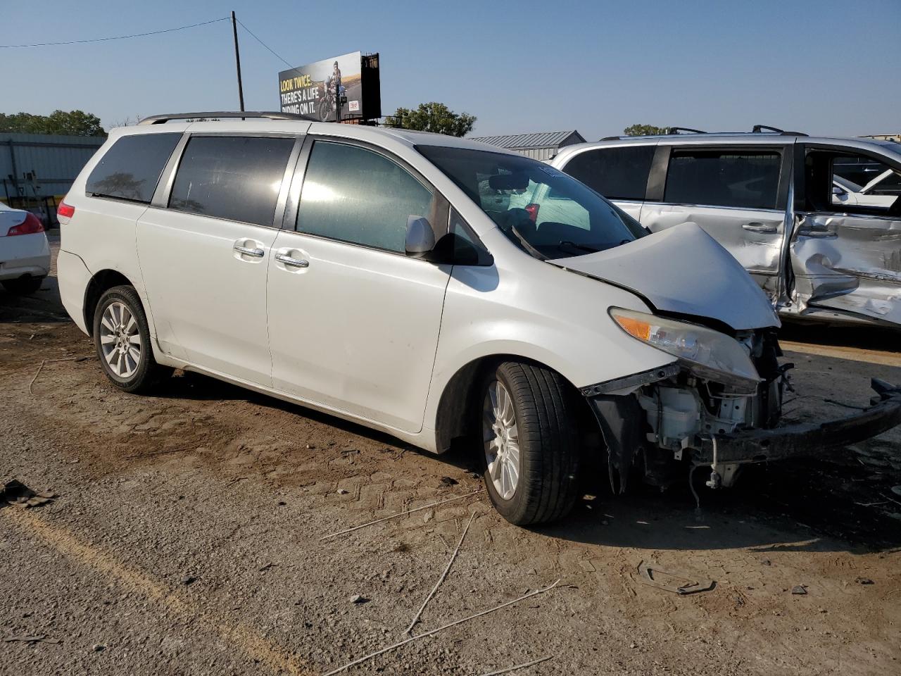 Lot #3006444085 2011 TOYOTA SIENNA XLE