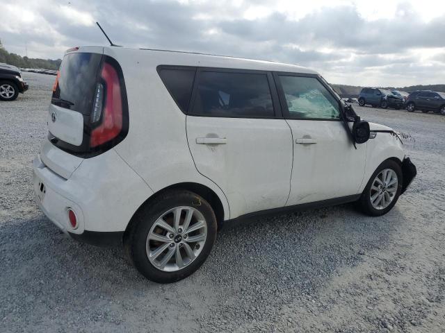 KIA SOUL + 2017 white  gas KNDJP3A57H7424516 photo #4