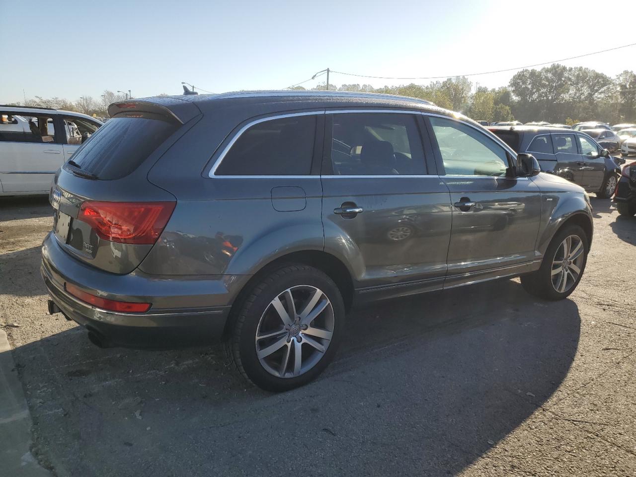 AUDI Q7 PREMIUM 2015 gray 4dr spor gas WA1LGAFE7FD029055 photo #4