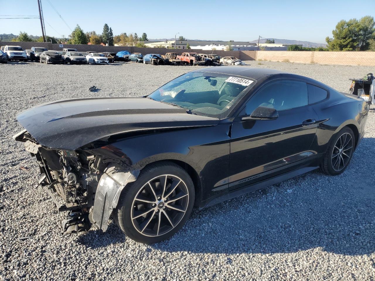  Salvage Ford Mustang