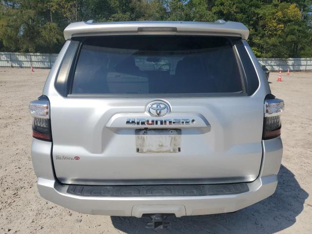 VIN JTEZU5JR6J5176556 2018 Toyota 4runner, SR5 no.6