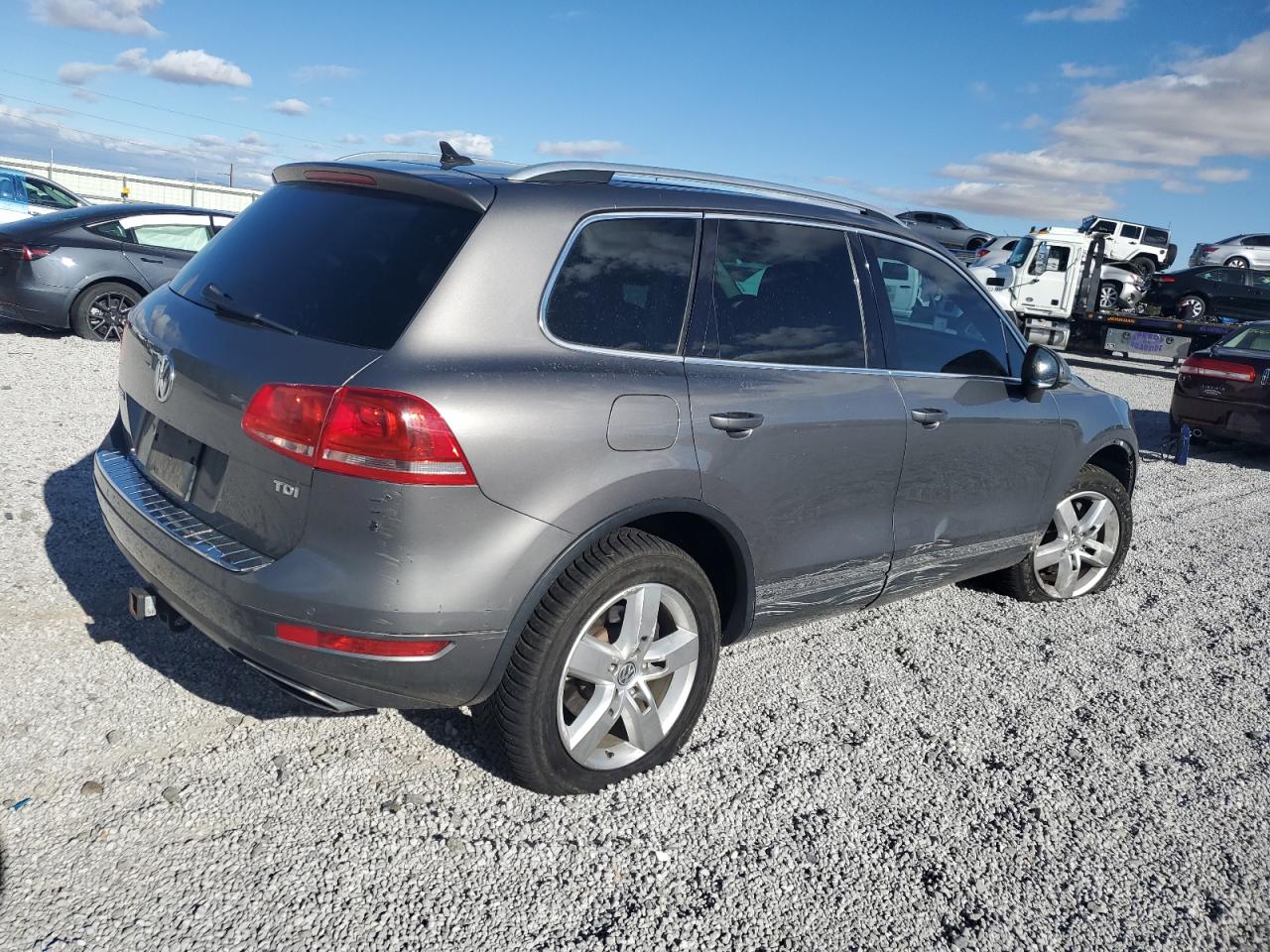 Lot #2959753948 2011 VOLKSWAGEN TOUAREG V6