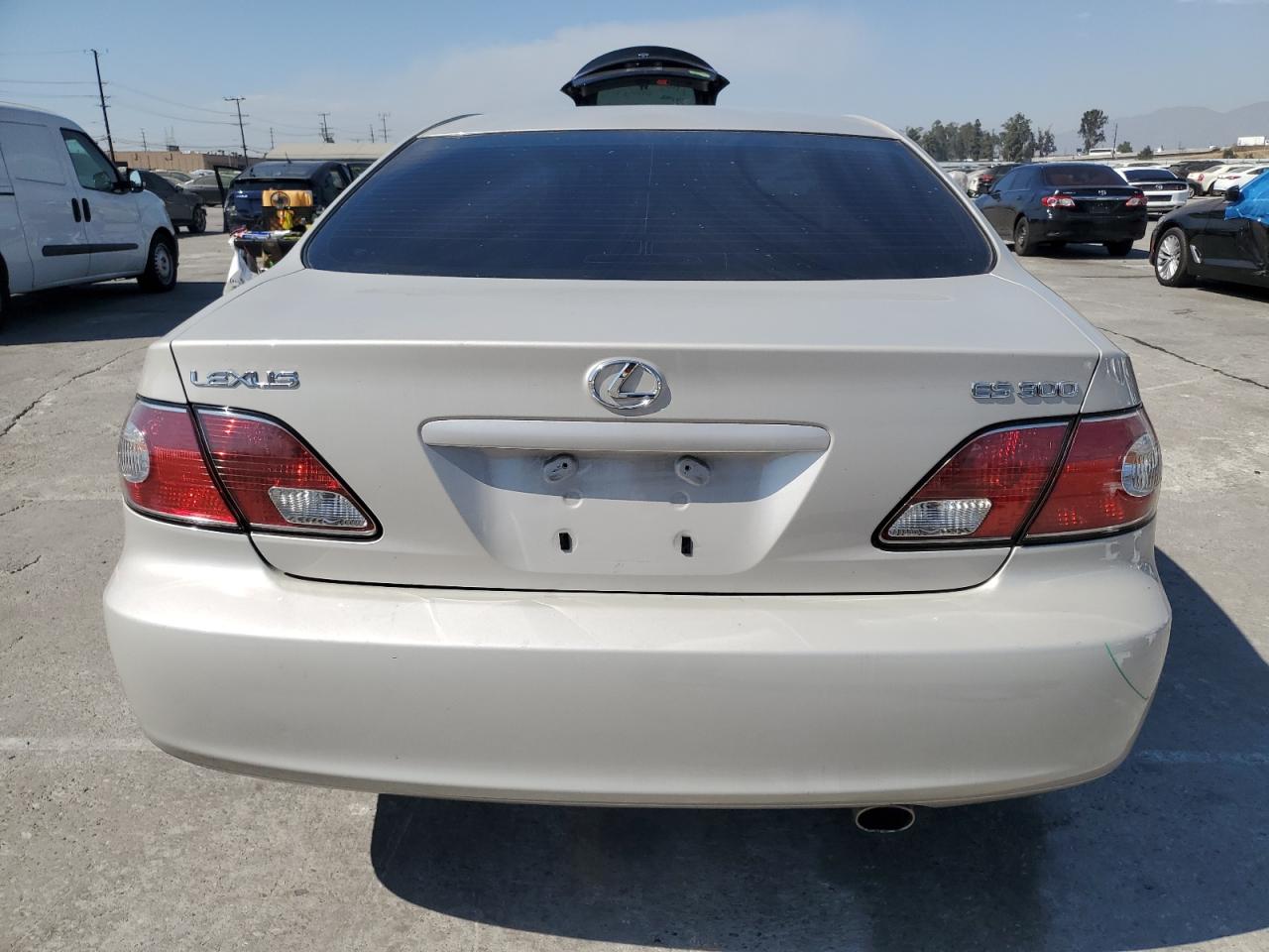 Lot #2987033795 2002 LEXUS ES 300