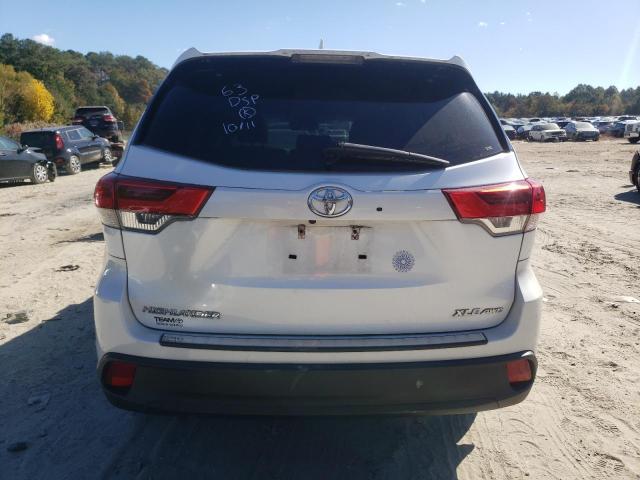 VIN 5TDJZRFH5HS428182 2017 Toyota Highlander, SE no.6