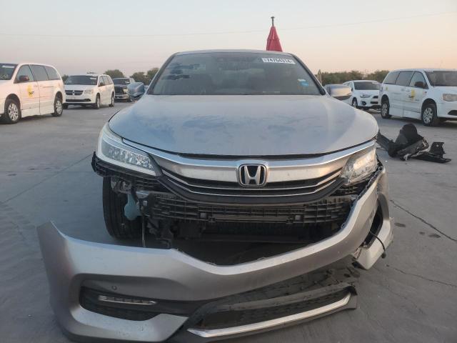 2017 HONDA ACCORD TOU - 1HGCR3F93HA030174