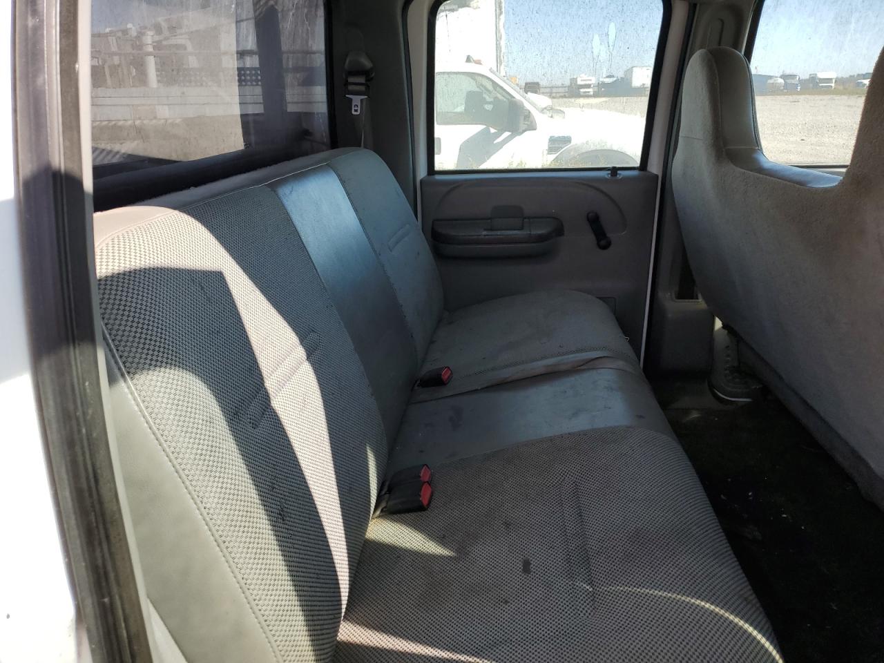 Lot #3023183267 2004 FORD F550 SUPER