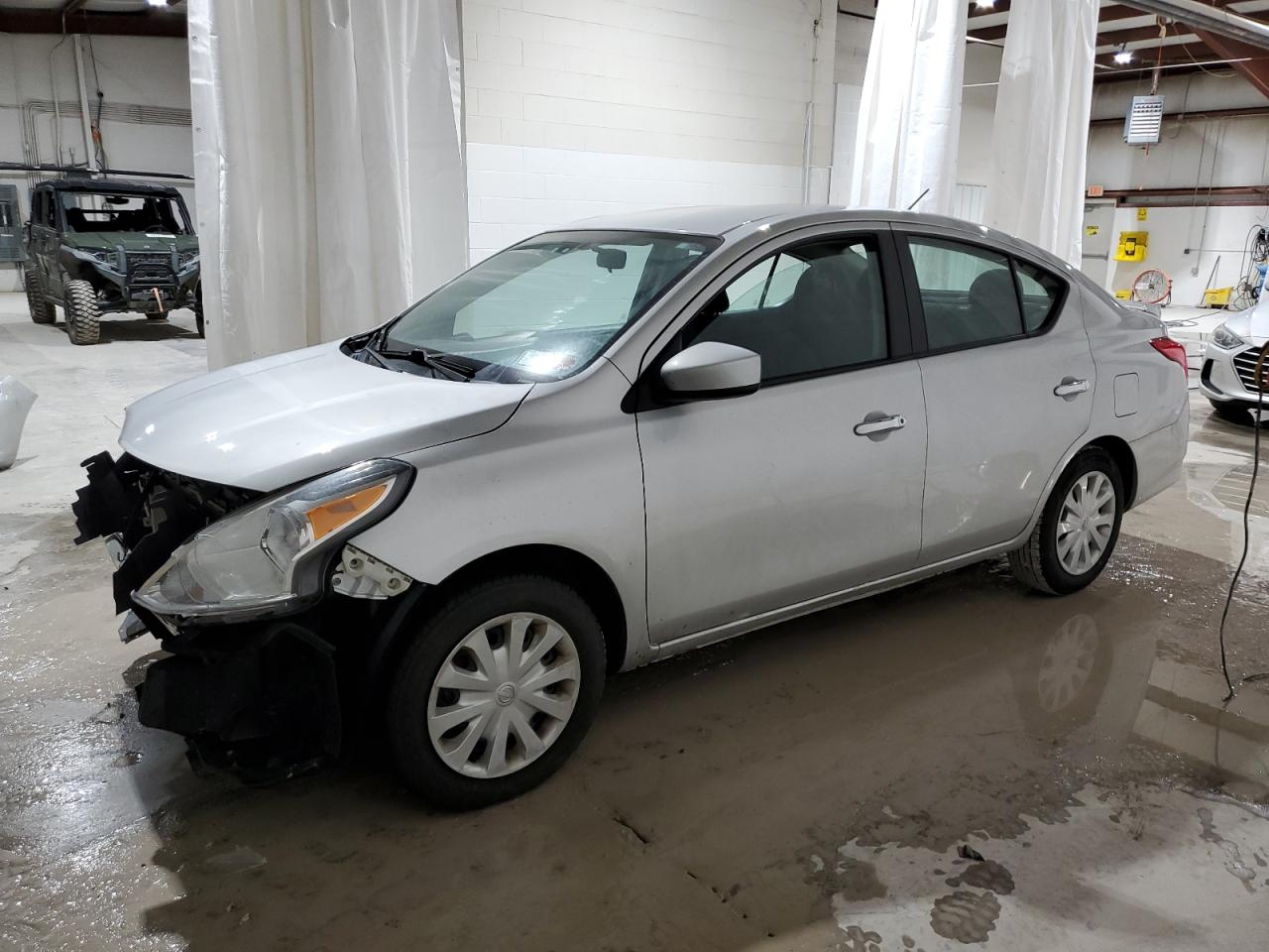 Lot #3033246857 2019 NISSAN VERSA S