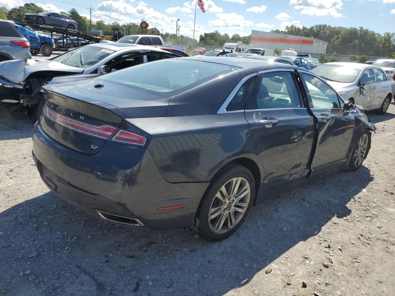 Lot #3009204275 2013 LINCOLN MKZ