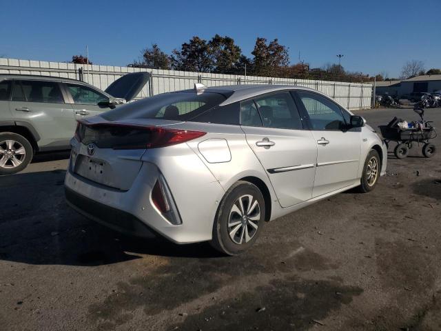 VIN JTDKARFP2H3057423 2017 Toyota Prius no.3