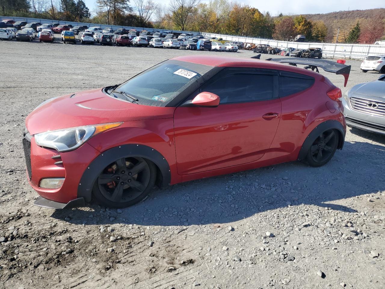 Lot #2942954300 2013 HYUNDAI VELOSTER