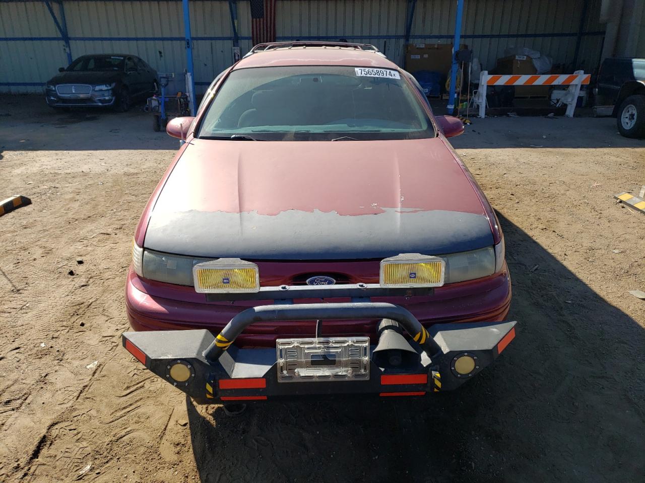 Lot #2905080186 1995 FORD TAURUS GL