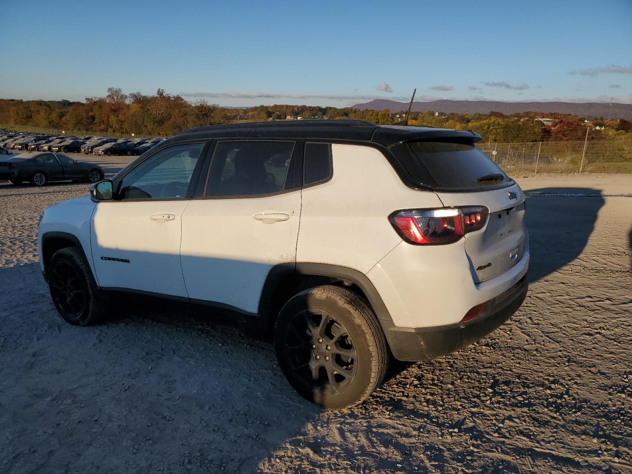 Lot #2989237739 2022 JEEP COMPASS LA