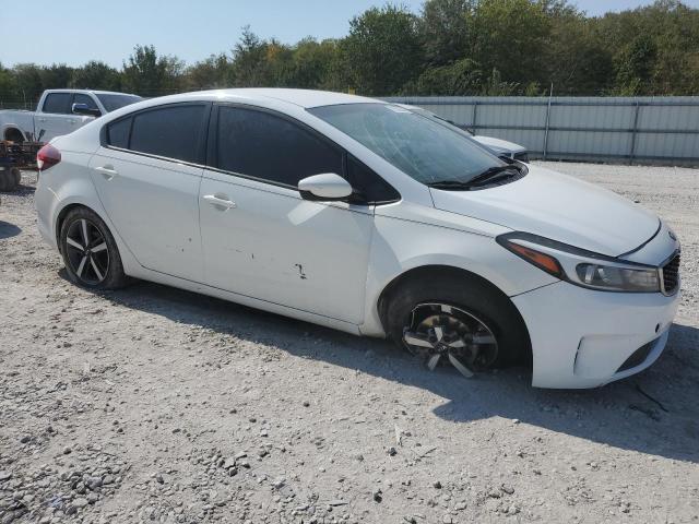 VIN 3KPFK4A7XHE048504 2017 KIA FORTE no.4